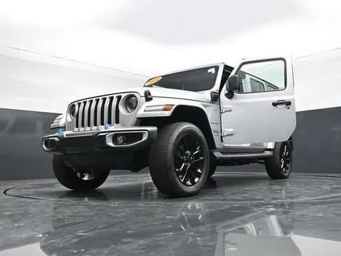 Used 2023 Jeep Wrangler Unlimited Sahara w/ Cold Weather Group AWD/4WD image 49