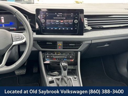 Certified 2025 Volkswagen Jetta SE image 14