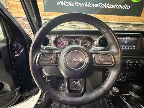 Used 2022 Jeep Gladiator Sport AWD/4WD image 17