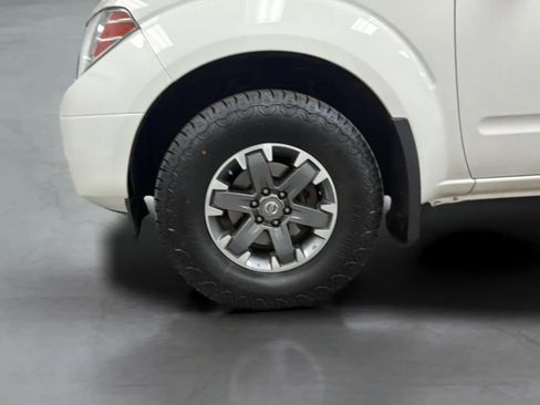 Used 2018 Nissan Frontier PRO-4X AWD/4WD image 28