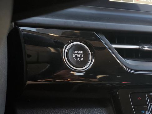 Used 2025 Kia Seltos S image 32