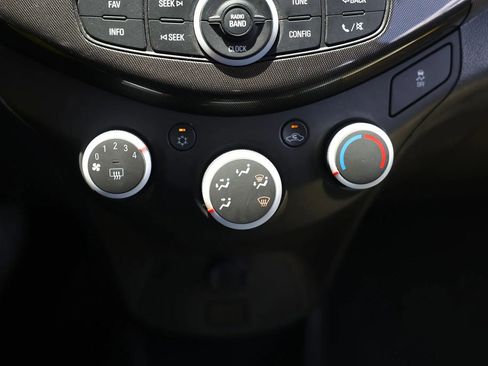 Used 2014 Chevrolet Spark LS FWD image 29