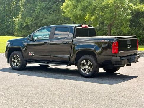 Used 2017 Chevrolet Colorado Z71 w/ Z71 Midnight Edition AWD/4WD image 4