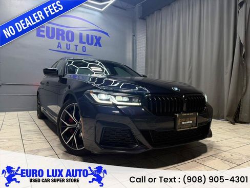 Used 2023 BMW 530i xDrive w/ M Sport Package AWD/4WD image 4
