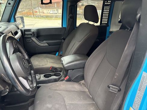 Used 2017 Jeep Wrangler Unlimited Sport w/ Quick Order Package 24S image 11