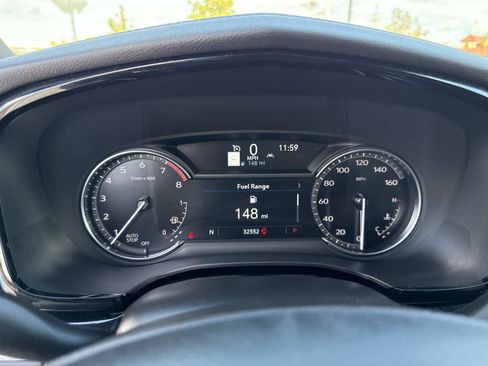 Used 2025 Cadillac XT6 Premium Luxury image 34