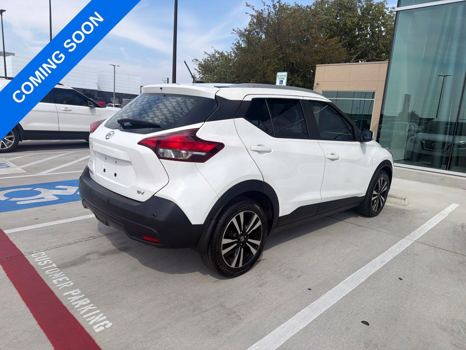 Used 2020 Nissan Kicks SV FWD image 6