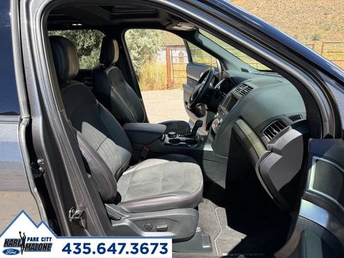 Used 2019 Ford Explorer XLT w/ Equipment Group 202A AWD/4WD image 39
