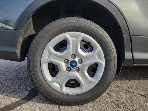 Used 2019 Ford Escape S image 6