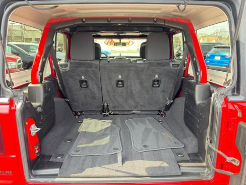 Used 2018 Jeep Wrangler Unlimited Sport image 64