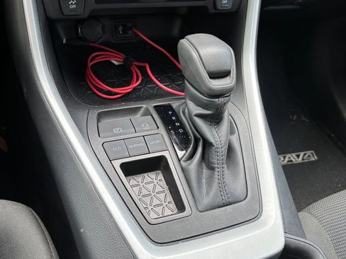 Used 2024 Toyota RAV4 LE FWD image 12