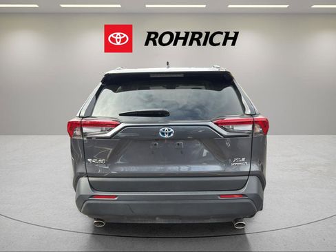 Used 2024 Toyota RAV4 XLE image 7