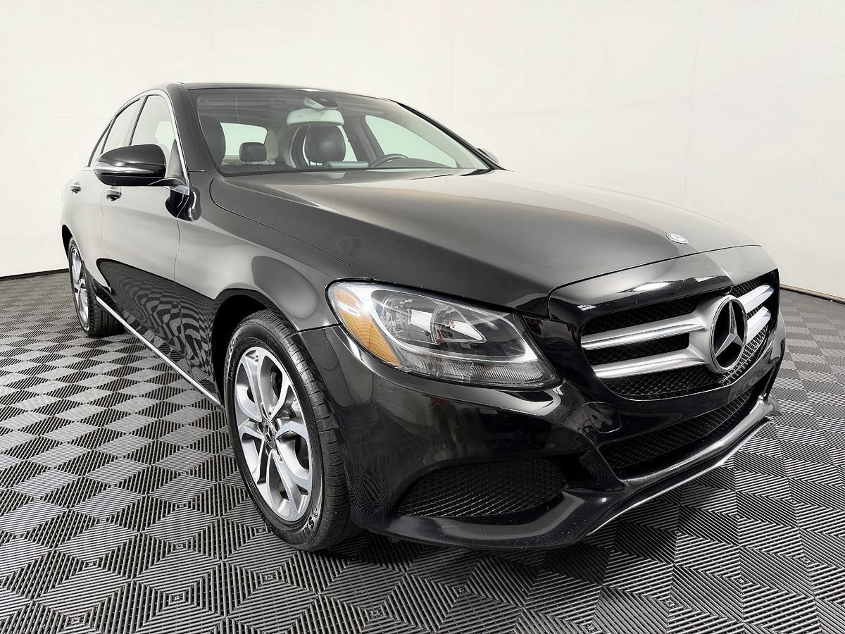 Used 2017 Mercedes-Benz C 300 4MATIC Sedan image 5