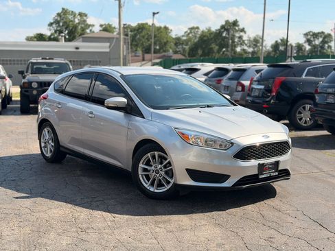 Used 2015 Ford Focus SE FWD image 3