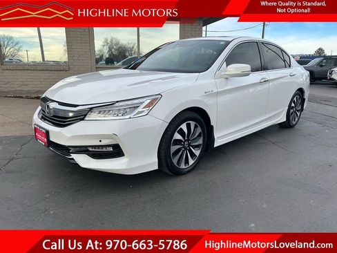 Used 2017 Honda Accord Touring image 1