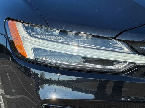 Used 2024 Volvo S60 B5 Plus image 33