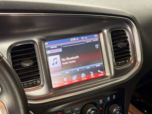 Used 2014 Dodge Charger SXT image 14