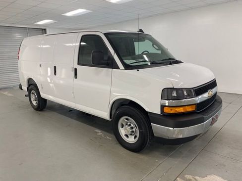 New 2025 Chevrolet Express 2500 Work Van w/ Driver Convenience Package image 3
