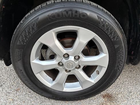 Used 2010 Toyota RAV4 Limited image 35