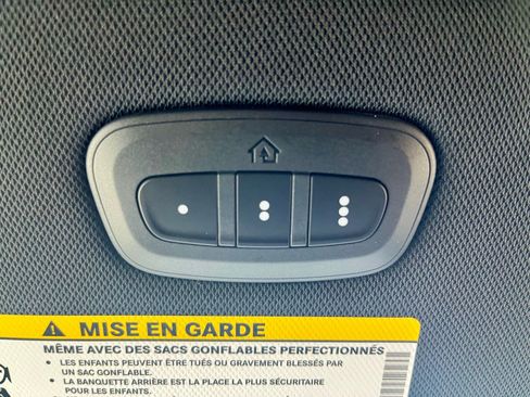 New 2026 Chrysler Pacifica Select w/ S Appearance Package FWD image 31