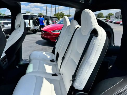 Used 2018 Tesla Model X 100D AWD/4WD image 21