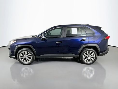 Used 2019 Toyota RAV4 Limited w/ Cold Weather Package FWD image 5