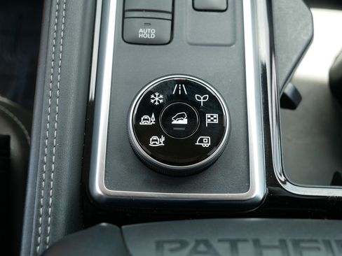 Used 2023 Nissan Pathfinder Platinum w/ Lighting Package (N93) AWD/4WD image 31