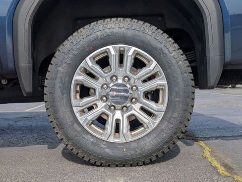 Used 2023 GMC Sierra 2500 Denali w/ Denali Ultimate Package AWD/4WD image 12