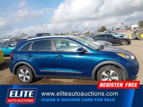 Used 2019 Kia Niro EX image 26