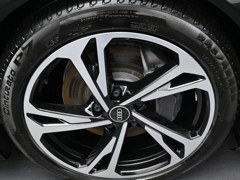 Used 2023 Audi e-tron GT Premium Plus w/ Performance Package image 41