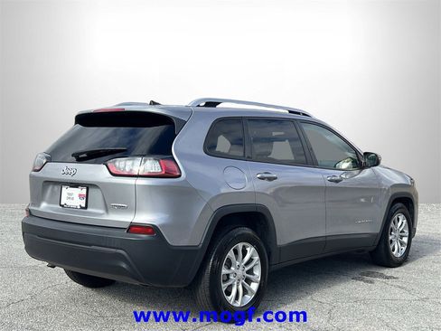 Used 2020 Jeep Cherokee Latitude image 3