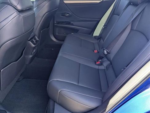 Used 2023 Lexus ES 350 F Sport w/ Accessory Package (Z2) image 17