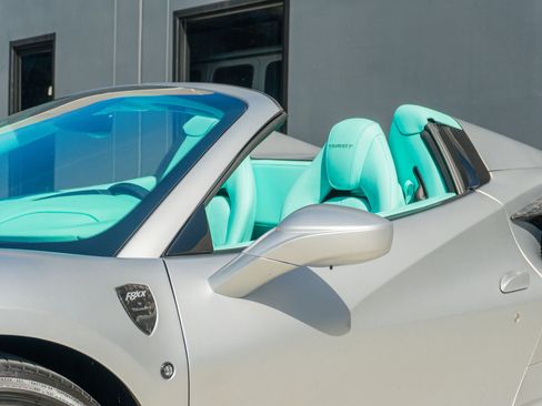 Used 2023 Ferrari F8 Tributo image 35