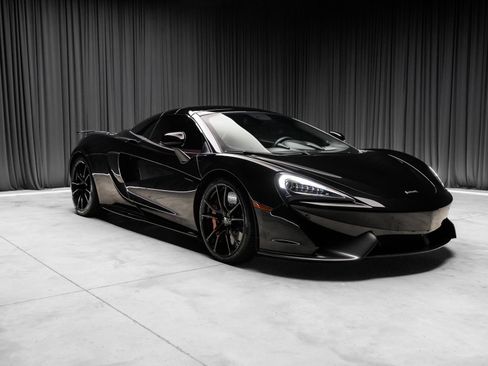 Used 2019 McLaren 570S Spider RWD image 39
