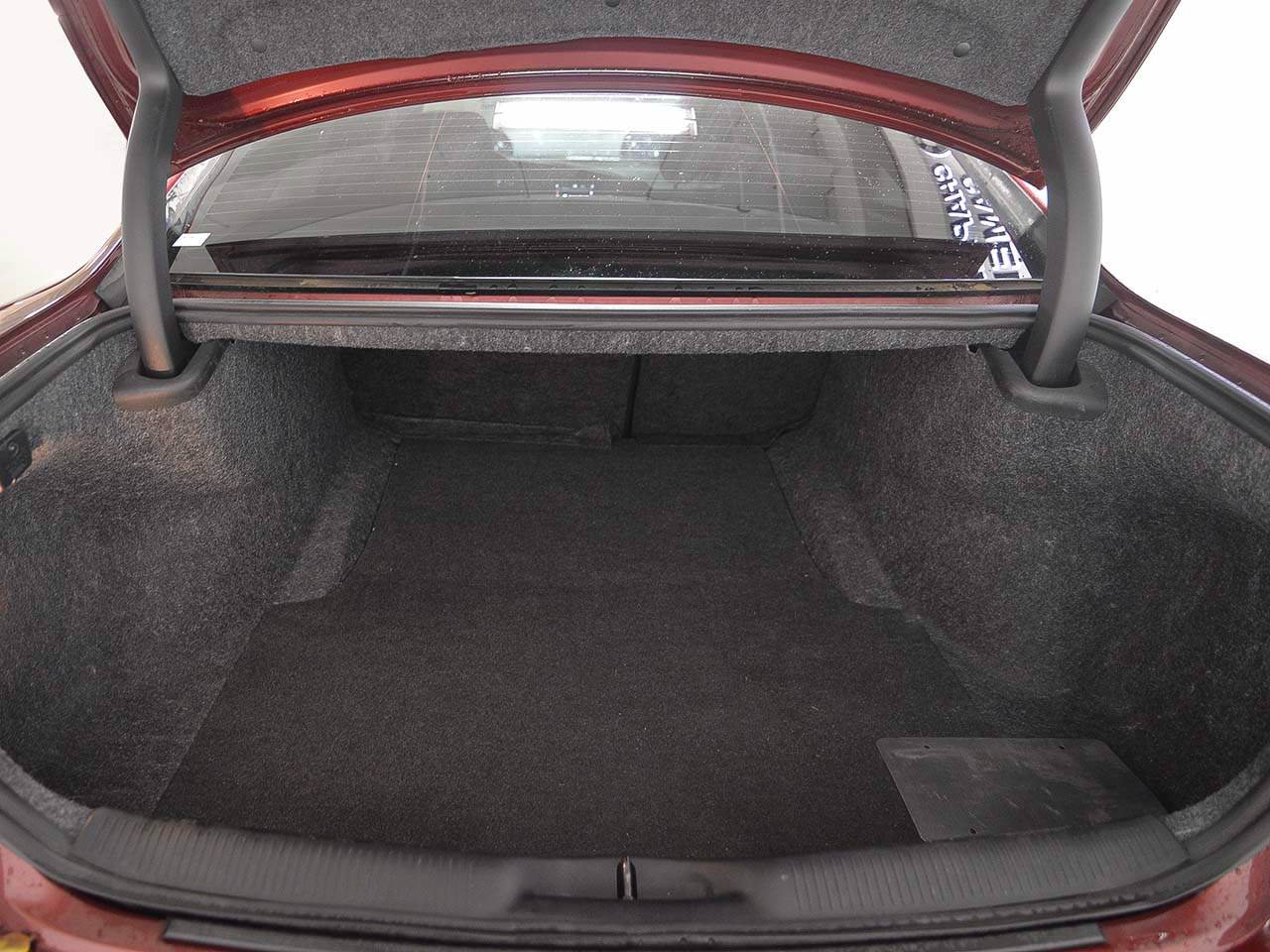 Used 2023 Dodge Charger R/T w/ Navigation & Travel Group RWD image 10