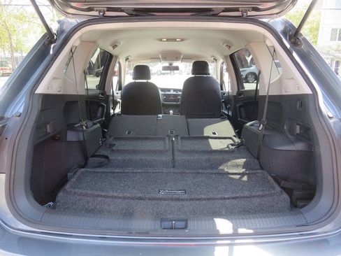 Used 2018 Volkswagen Tiguan SE FWD image 26