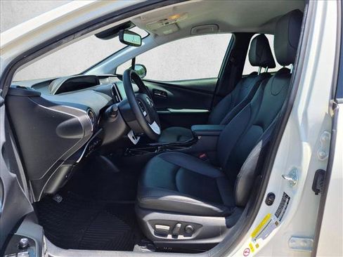 Used 2018 Toyota Prius Prime Advanced FWD image 16