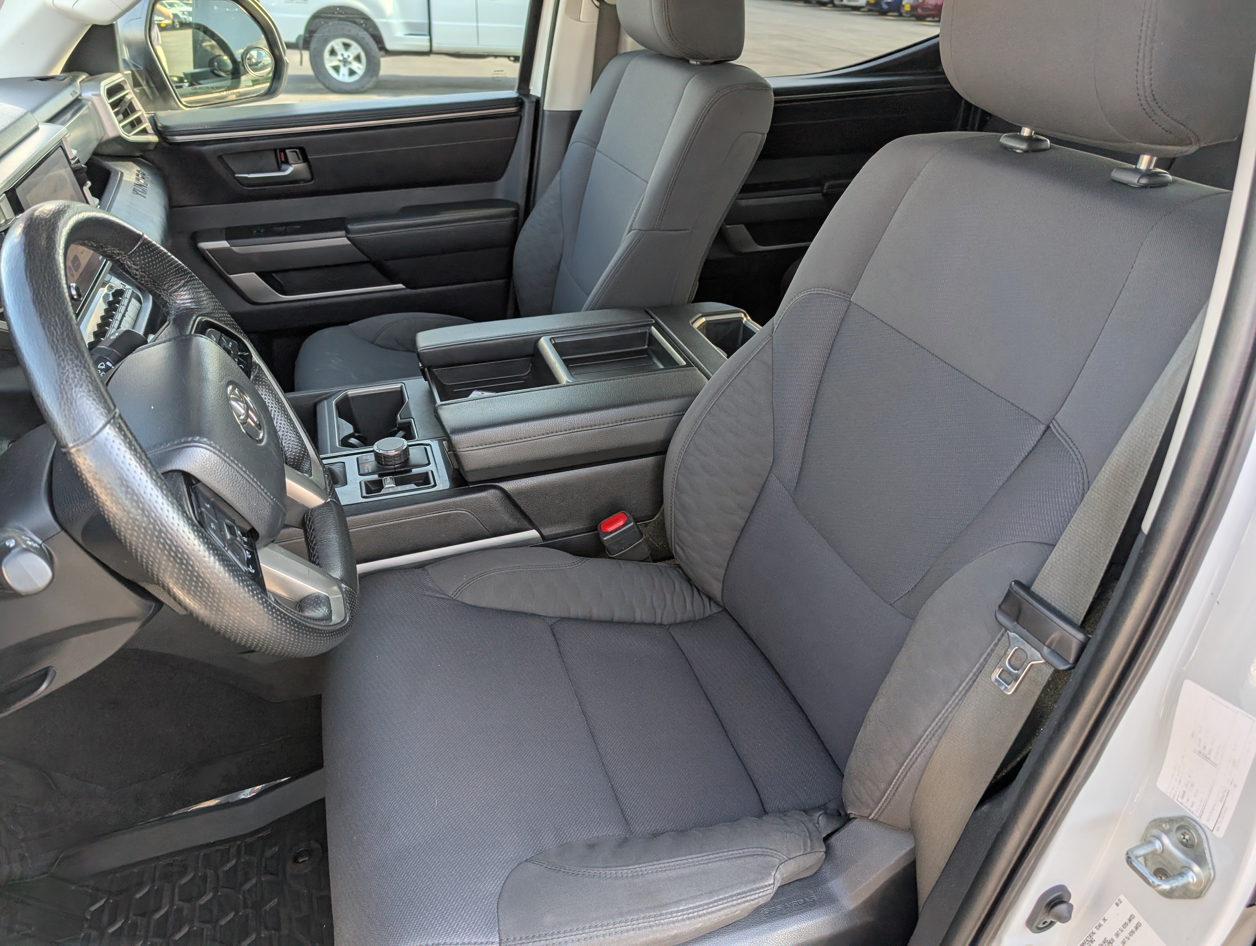 Used 2022 Toyota Tundra SR5 AWD/4WD image 12