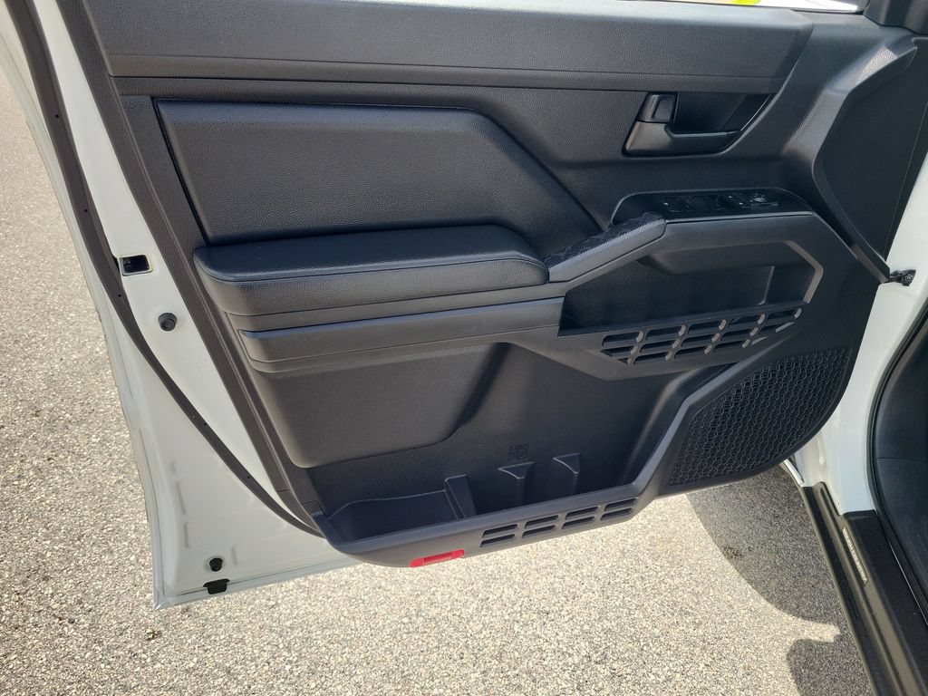 Used 2024 Toyota Tacoma SR AWD/4WD image 19