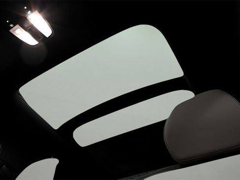 New 2026 Volvo XC60 B5 Plus w/ Protection Package Premier image 19