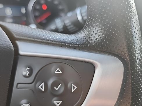 Used 2023 GMC Acadia SLE w/ Driver Convenience Package image 14