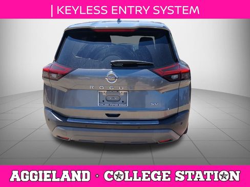 Used 2021 Nissan Rogue SV FWD image 5