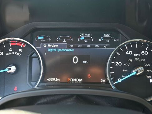 Used 2020 Ford F450 Lariat w/ Lariat Ultimate Package image 28