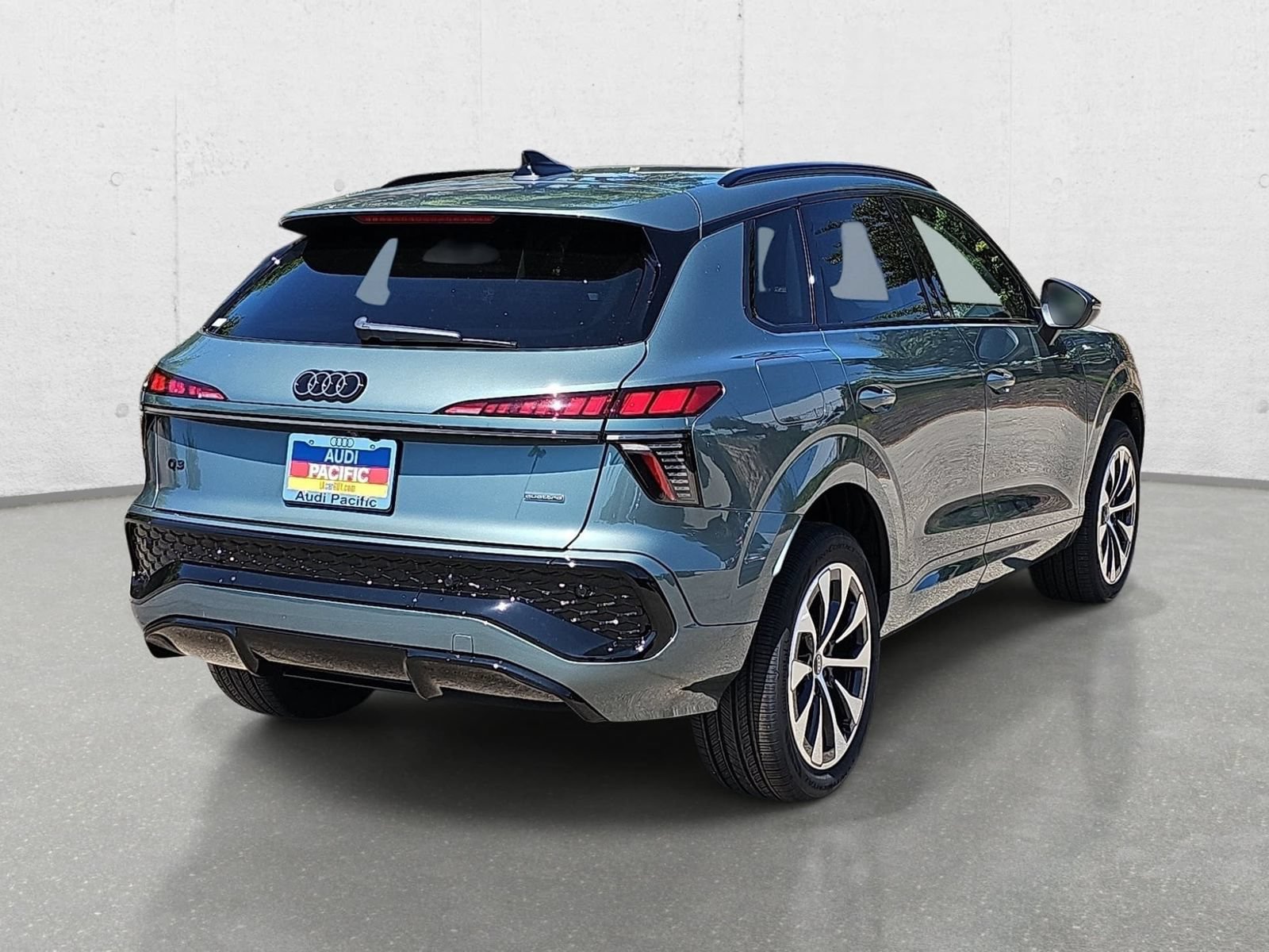 New 2026 Audi Q3 quattro 2.0T AWD/4WD image 5