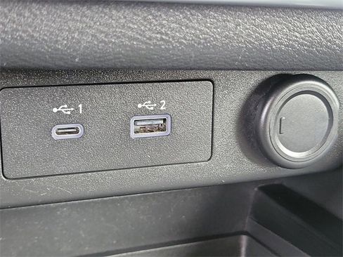 Used 2023 Nissan Rogue SV image 15