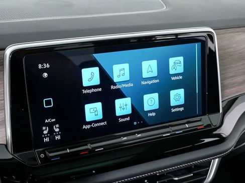 Certified 2025 Volkswagen Atlas SEL Premium R-Line image 16