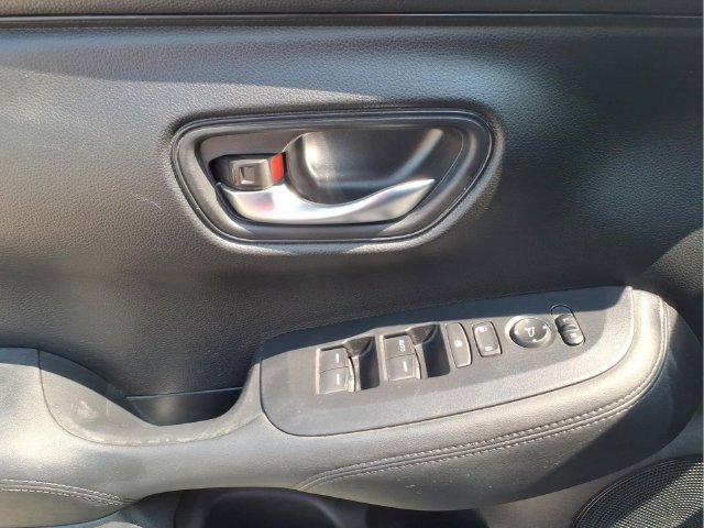 Used 2023 Honda HR-V LX image 11