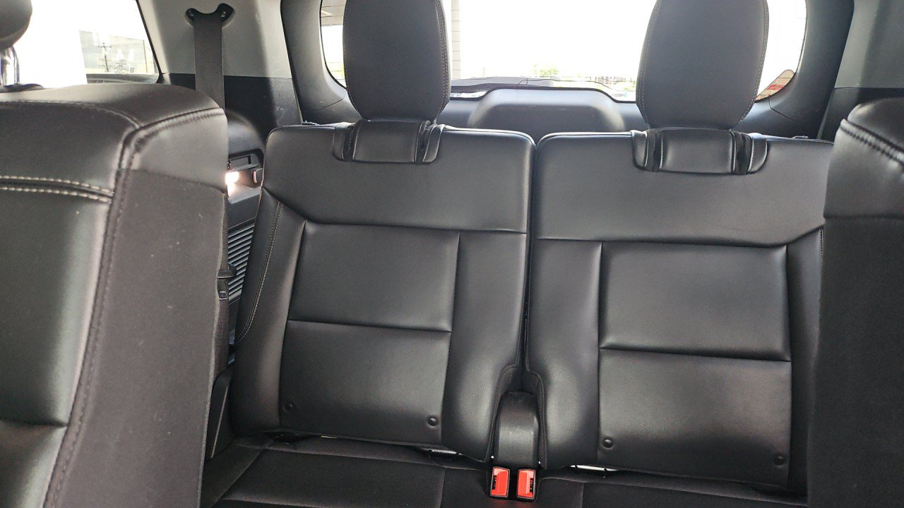 Used 2023 Ford Explorer XLT w/ Equipment Group 202A RWD image 16