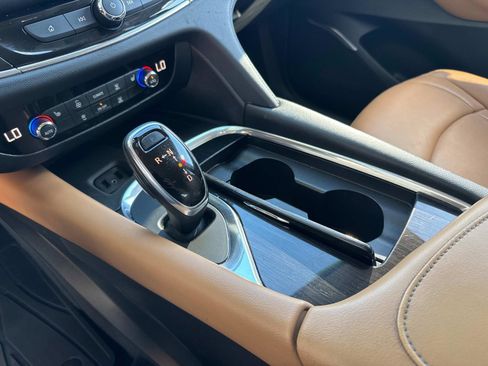 Used 2019 Buick Enclave Essence FWD image 26