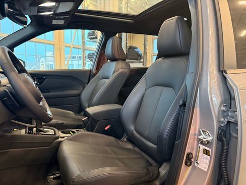 Used 2025 Subaru Forester Limited image 9